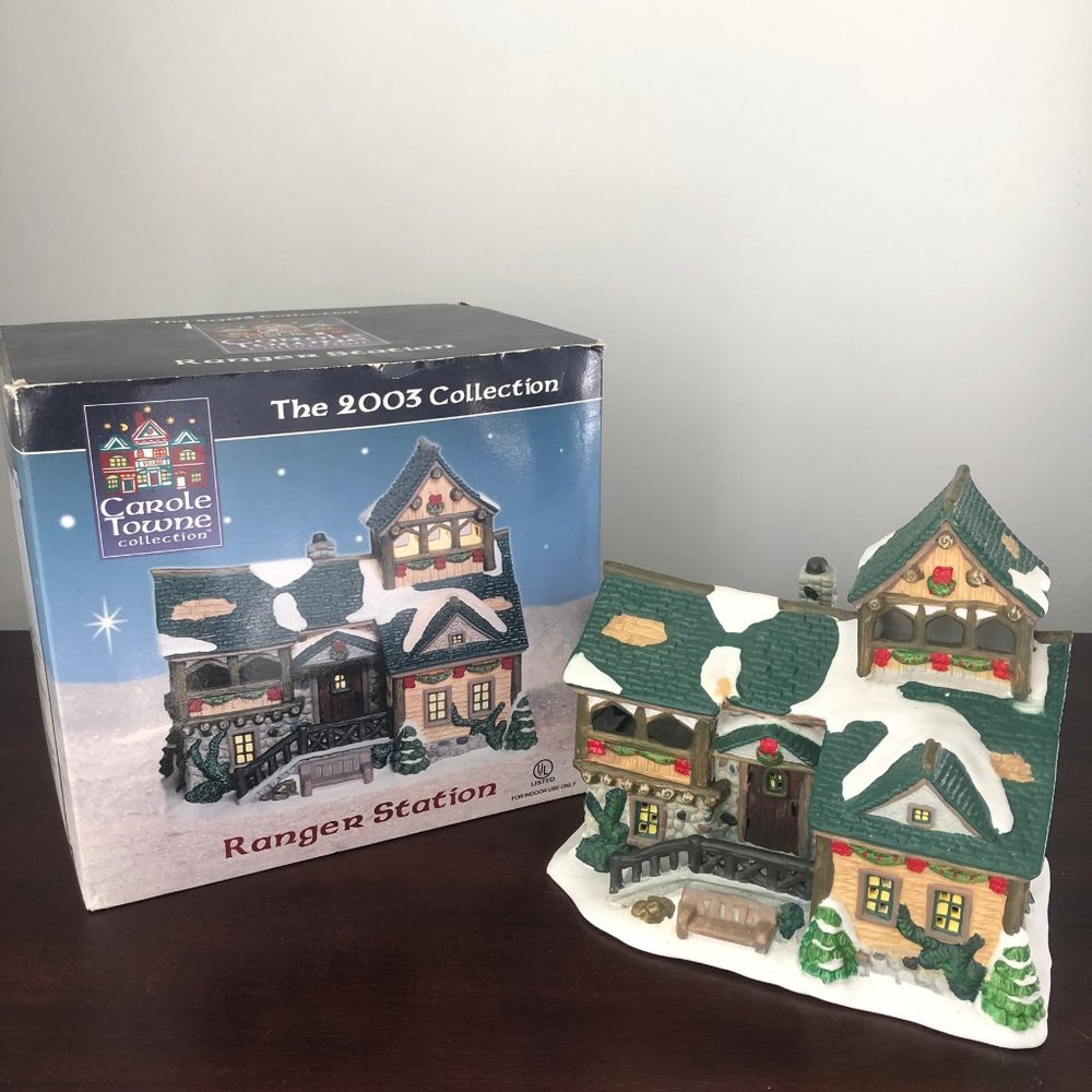 Ranger Station Carole Towne Christmas Village 2003